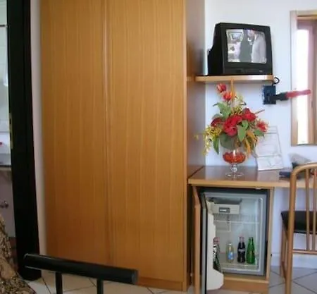 Lo Smeraldo Отель Чистернино