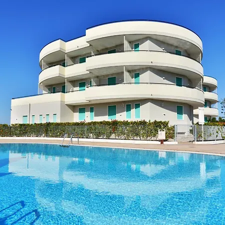 Lo Smeraldo 4* 치스테르니노