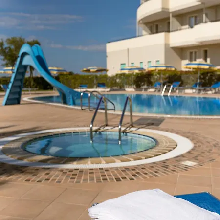 Lo Smeraldo 치스테르니노