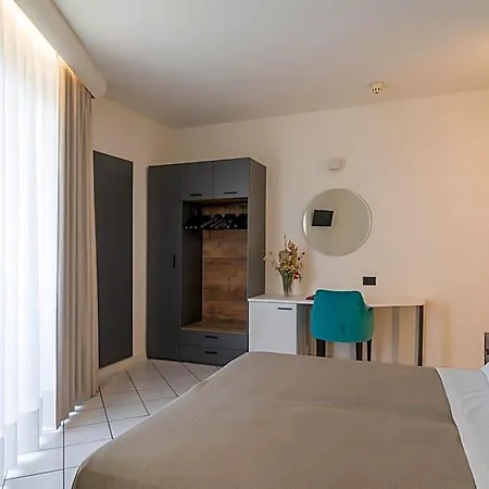 Lo Smeraldo 4* Cisternino