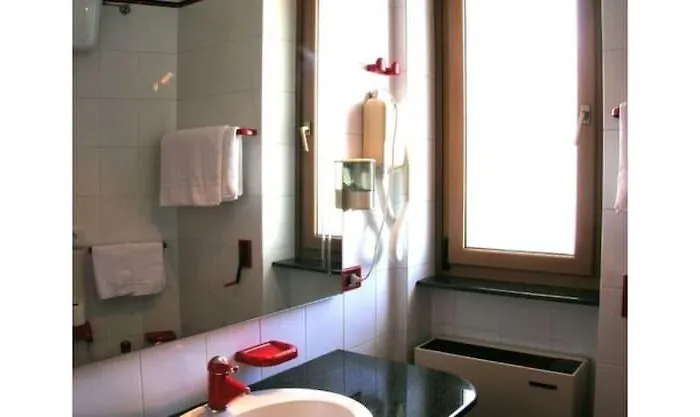 Hotel Lo Smeraldo 4*