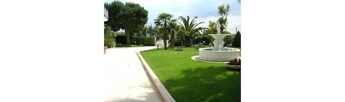 فندق Lo Smeraldo 4*